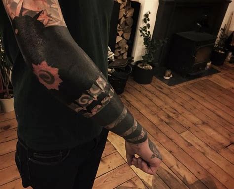 blacked tattoo|What You Need to Know About Blackout Tattoos .